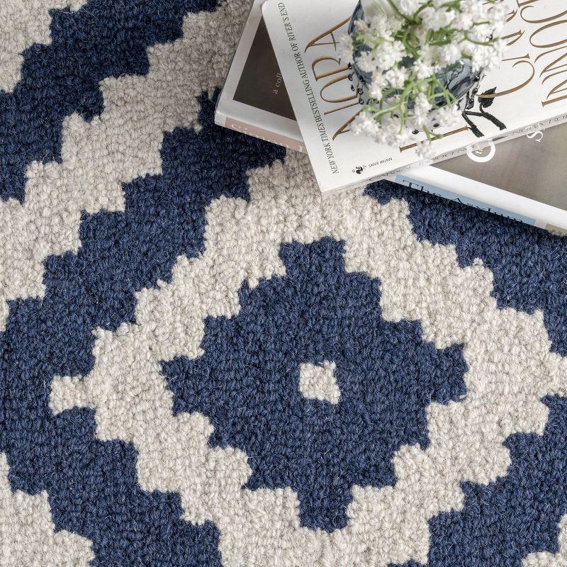 Nuloom Kellee Geometric 3x5 Wool Accent Indoor Area Rug for Living Room Bedroom Dining Room Entryway Kitchen, Navy/White