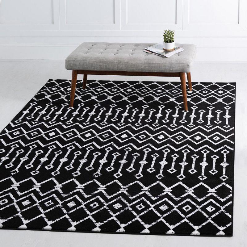 Unique Loom 6' 0 x 6' 0 Square Moroccan Trellis Black Area Rug