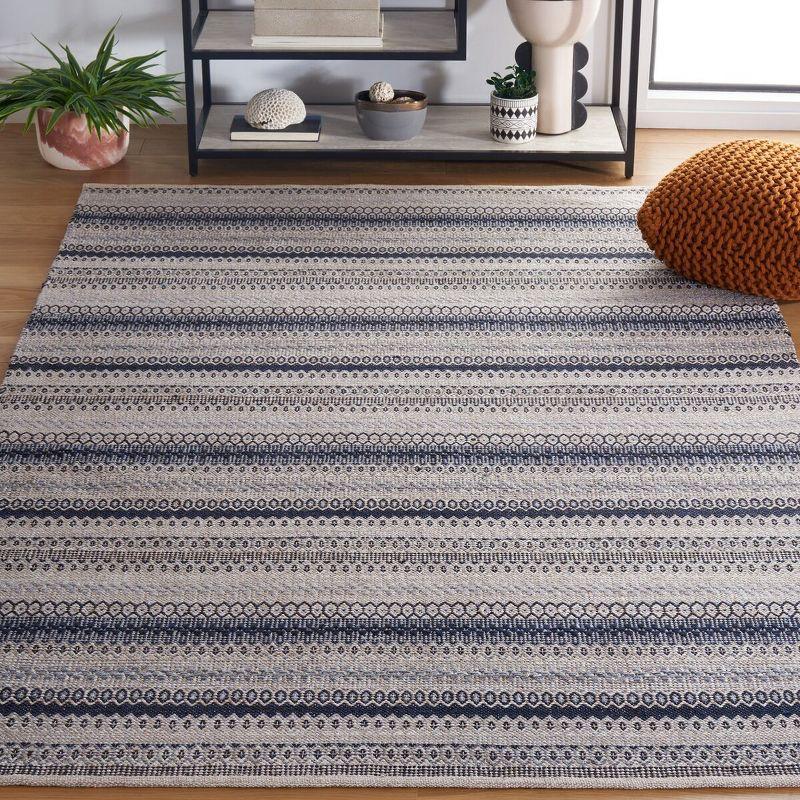 Kilim KLM475 Hand Woven Area Rug - Grey/Black - 6'x9' - Safavieh.