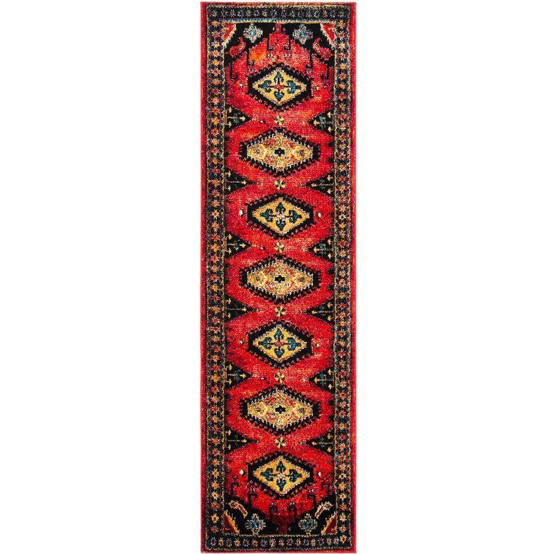 Vintage Hamadan VTH251 Power Loomed Area Rug  - Safavieh