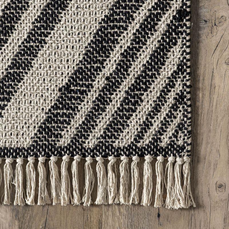 Danny Geometric Cotton Tassel Area Rug