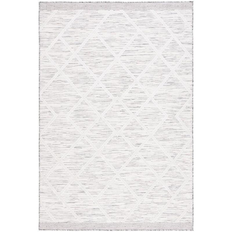 Ivory Diamond Patterned Synthetic Indoor/Outdoor Rug 5'1" x 7'6"