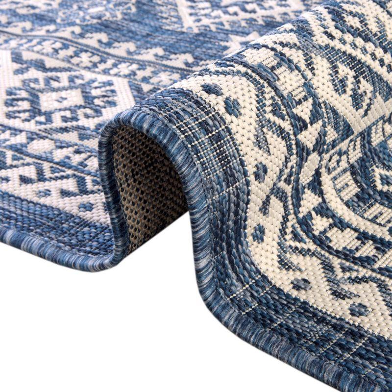 Unique Loom Outdoor Aztec Chalca Border Woven Area Rug