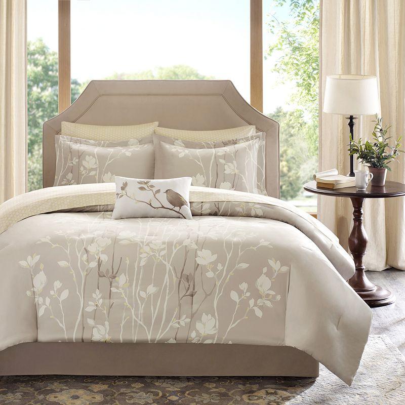 Vaughn Reversible Comforter Set with Cotton Bed Sheets