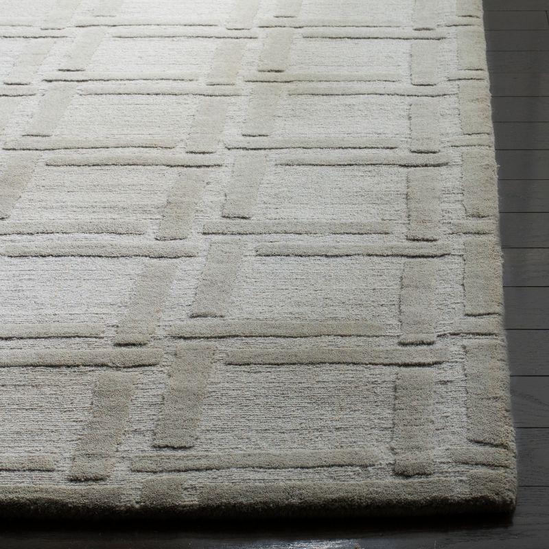 Gray Hand-Tufted Wool Rectangular 4' x 6' Area Rug