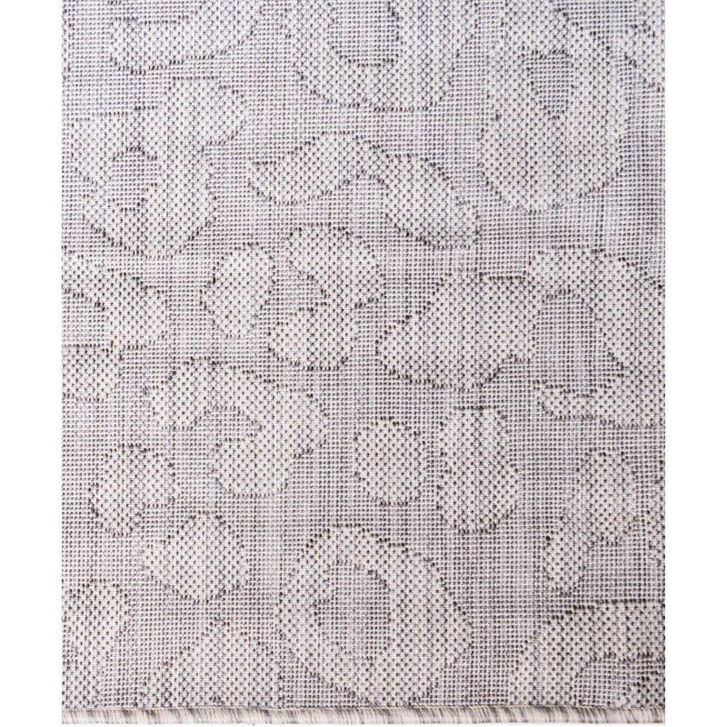 Unique Loom 4' 1 x 6' 1 Rectangle Indoor/Outdoor Safari Light Gray Area Rug