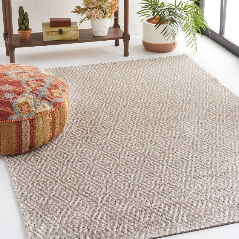 Handmade Taupe and Cream Wool 5' x 7' Reversible Area Rug