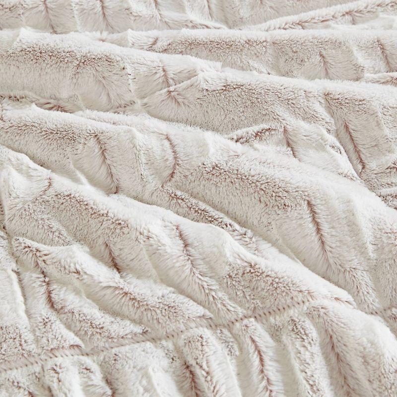 Madison Park Gia Back Print Long Fur Comforter Mini Set