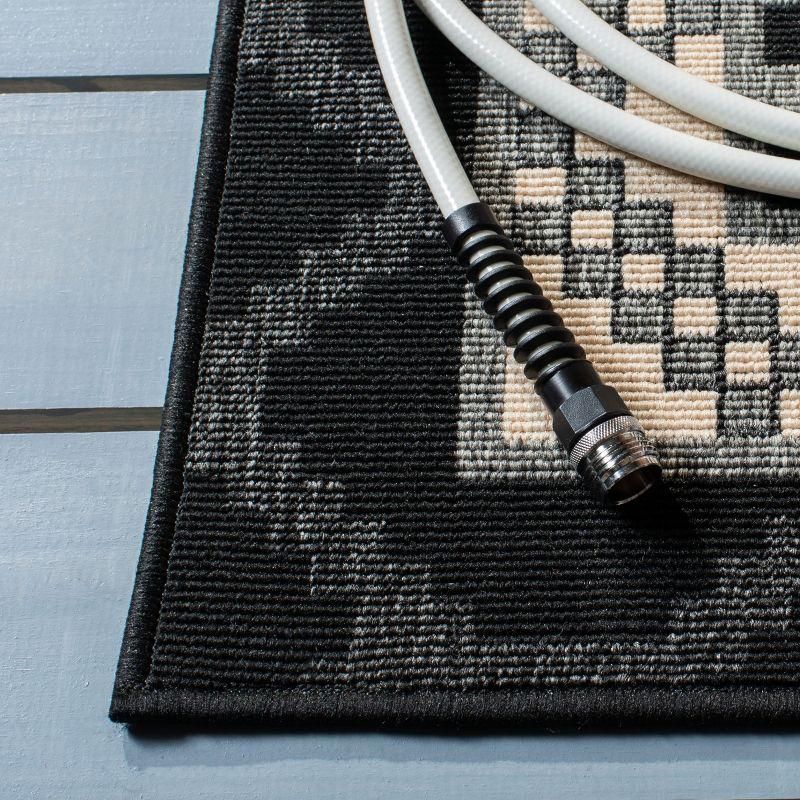 Veranda VER096 Power Loomed Indoor/Outdoor Accent Rug - Black/Beige - 2'7"x5' - Safavieh