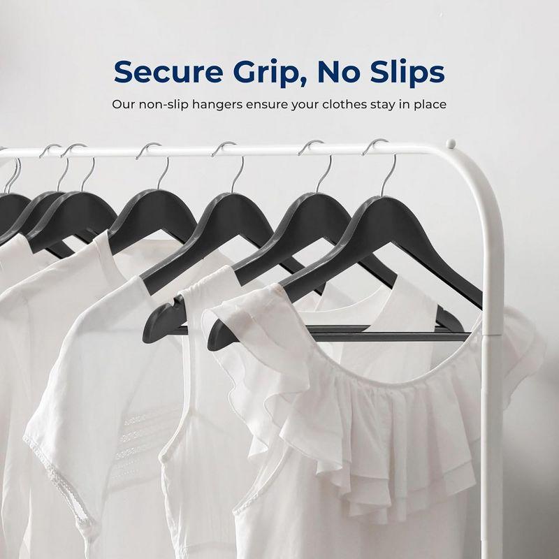 SereneLife Non-Slip Standard Hanger