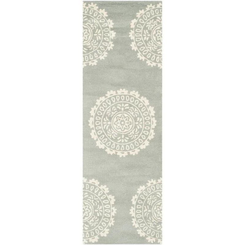 Bella BEL122 Hand Tufted Runner Rug - Grey/Ivory - 2'3"x11' - Safavieh.