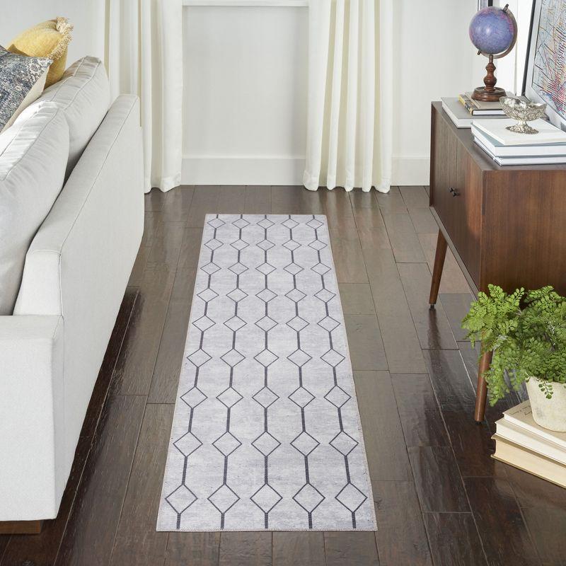 Pymble Geometric Machine Washable Area Rug in Ivory/Grey