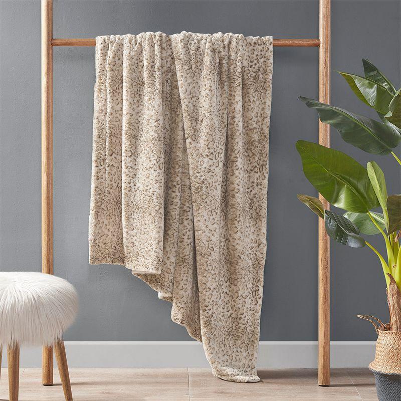 Madison Park Zuri Oversized Faux Fur