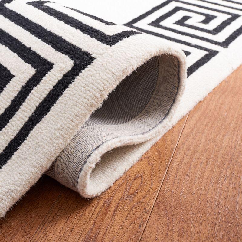 Metro MET275 Hand Tufted Area Rug  - Safavieh