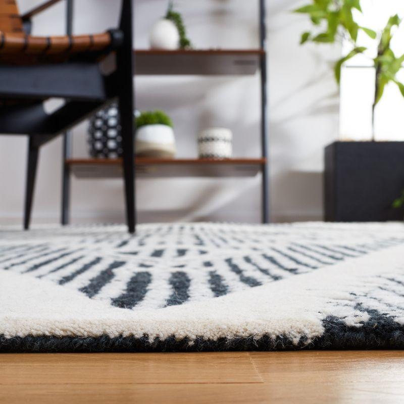 Metro MET185 Hand Tufted Area Rug  - Safavieh