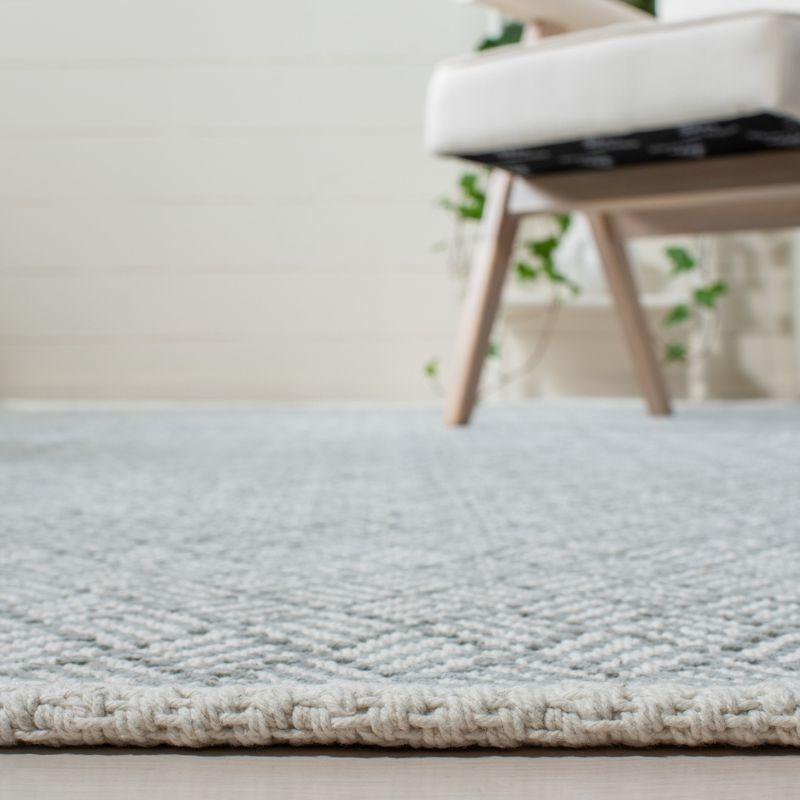 Boston BOS680 Power Loomed Area Rug  - Safavieh