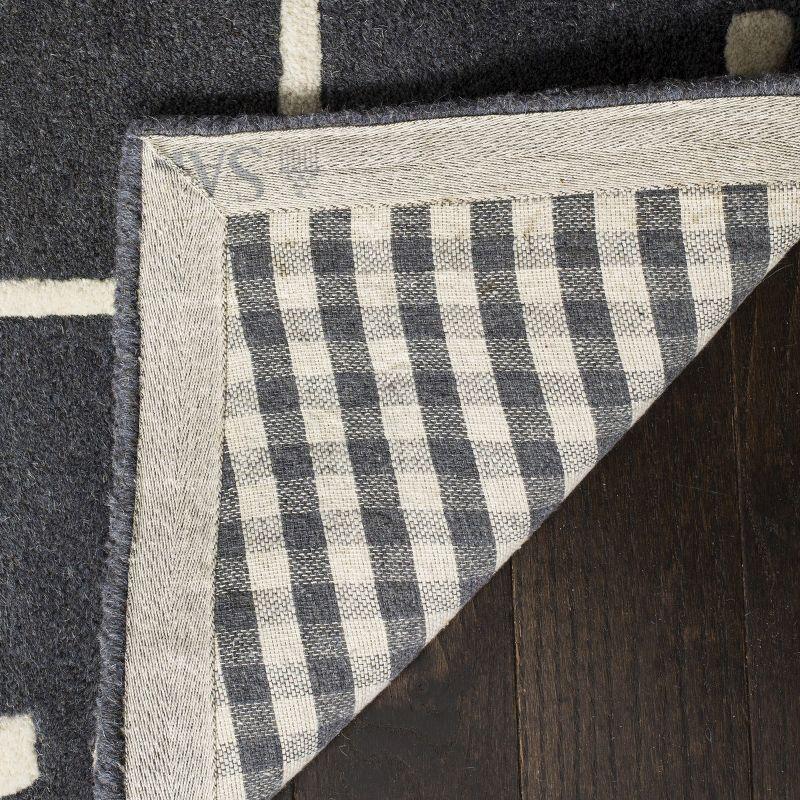 Bella BEL151 Hand Tufted Area Rug - Dark Grey/Ivory - 5'x5' - Safavieh.