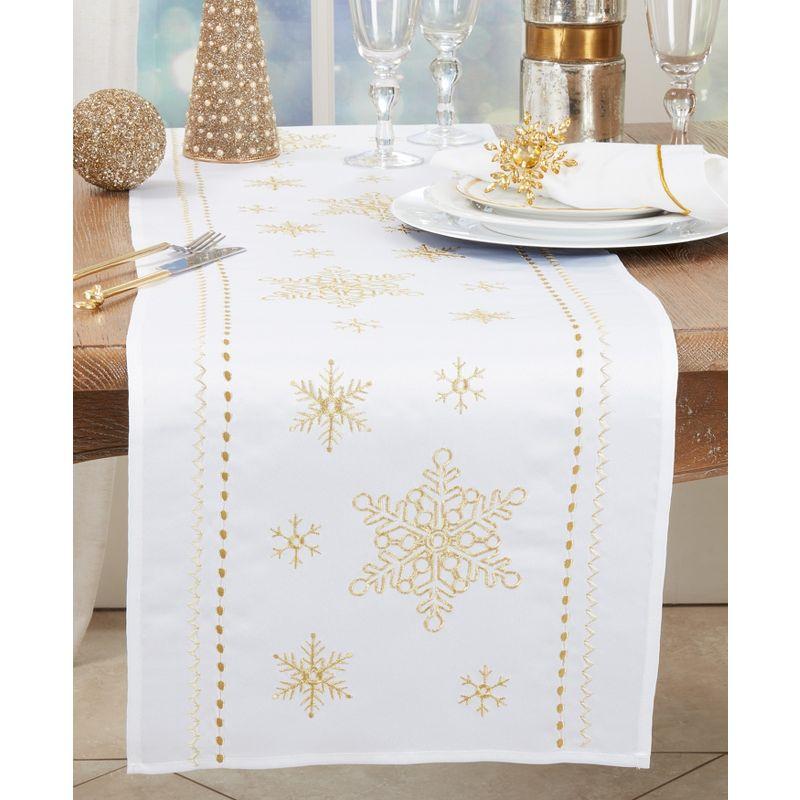 Saro Lifestyle Elegant Snowflake Embroidered Table Runner