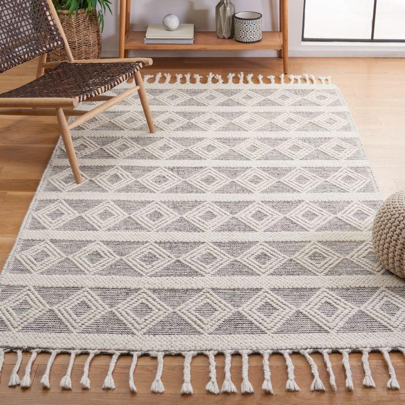 Natura NAT307 Power Loomed Area Rug - Ivory/Black - 6'x6' - Safavieh.