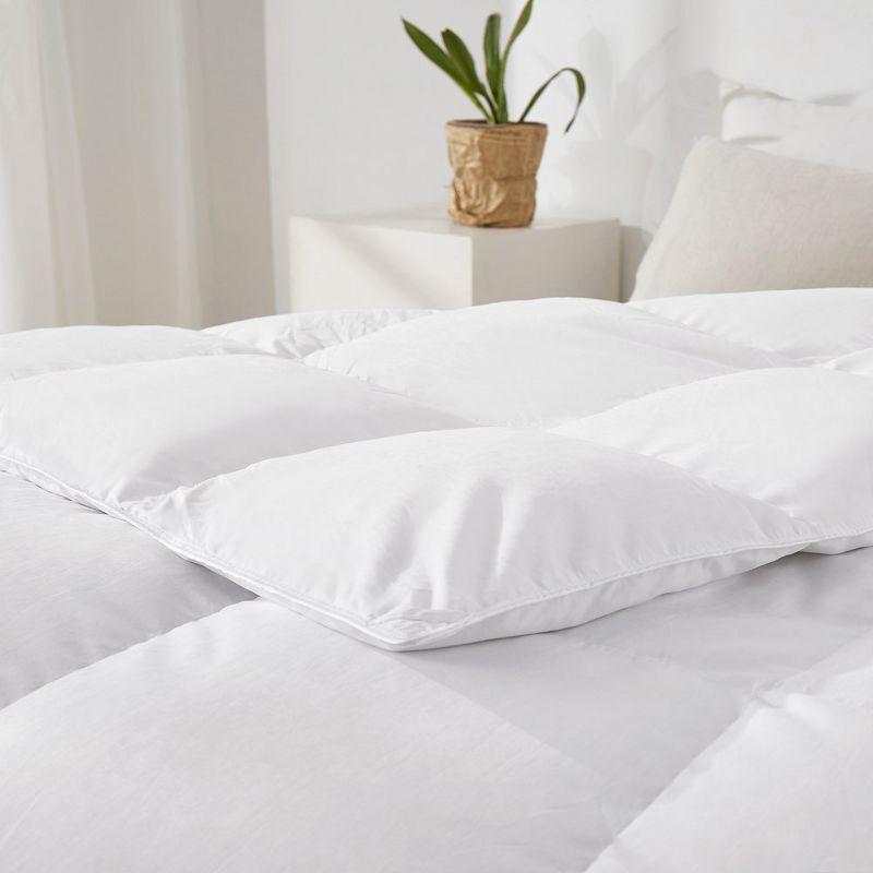 Twin White Down Comforter with Ultra Soft Fabric