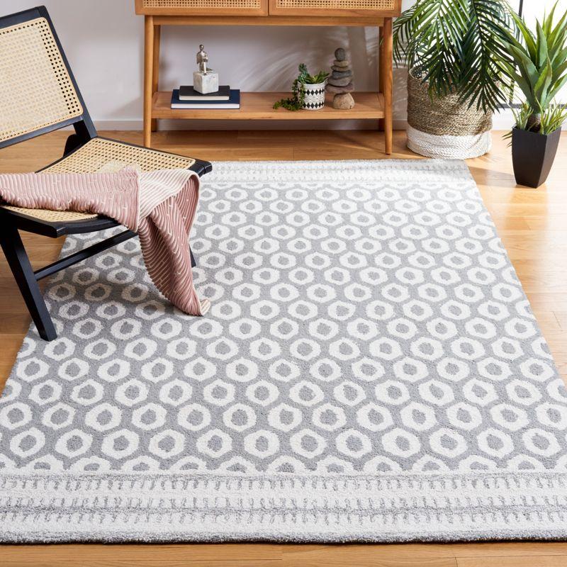 Capri CPR708 Tufted Indoor Area Rug - Ivory/Grey - 8'x10' - Safavieh