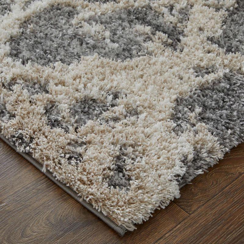 Mynka Transitional Abstract Gray/Ivory Area Rug