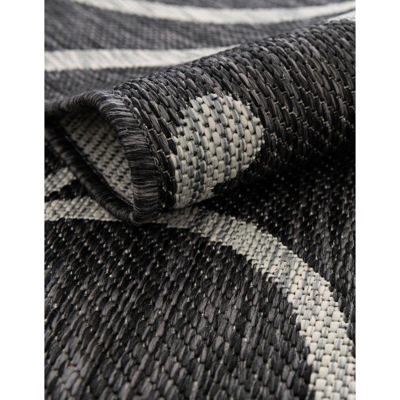 Unique Loom 5' 3 x 8' 0 Rectangle Indoor/Outdoor Botanical Charcoal Gray Area Rug