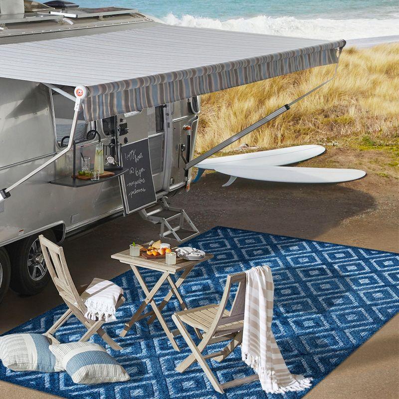 5'x8' Portmany Neutral Diamond Trellis Indoor/Outdoor Area Rug, Navy - JONATHAN Y
