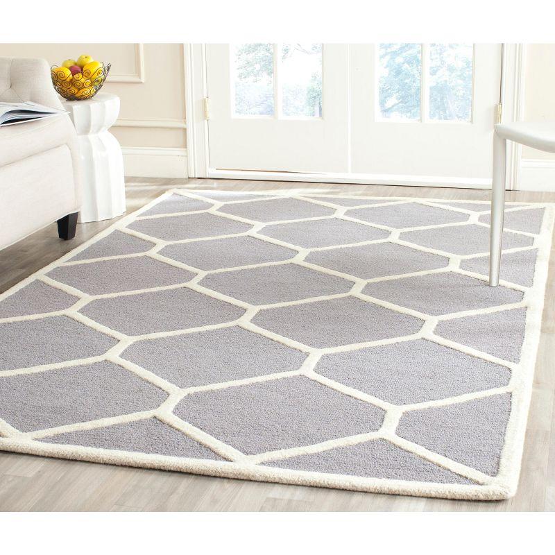 Hand-Tufted Cambridge Round Wool Rug in Silver/Ivory, 3' x 5'