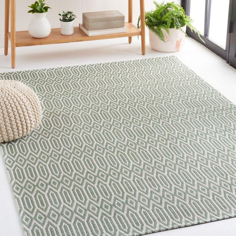 Martha Stewart 405 Cotton Geometric Rug