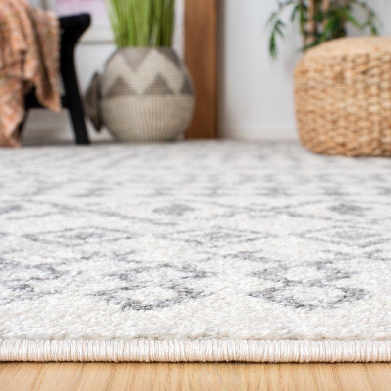 Everitt Ivory & Grey Geometric Synthetic Area Rug, 5'3" x 7'6"