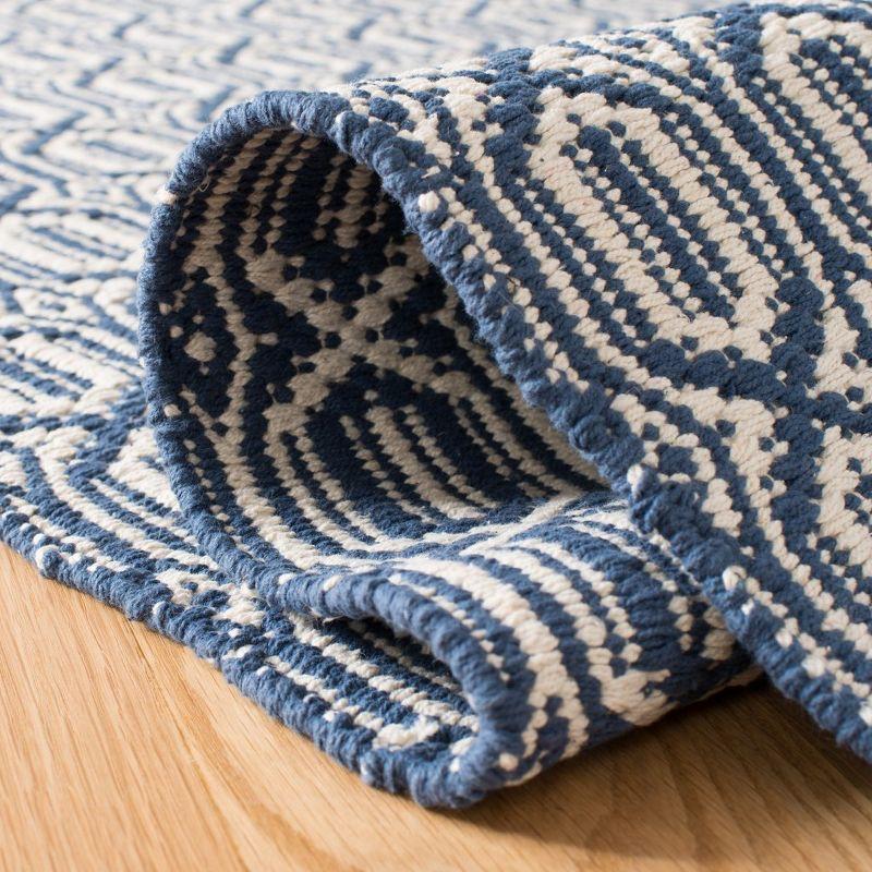 Montauk MTK333 Hand Woven Indoor Area Rug - Ivory/Navy - 4'x6' - Safavieh.