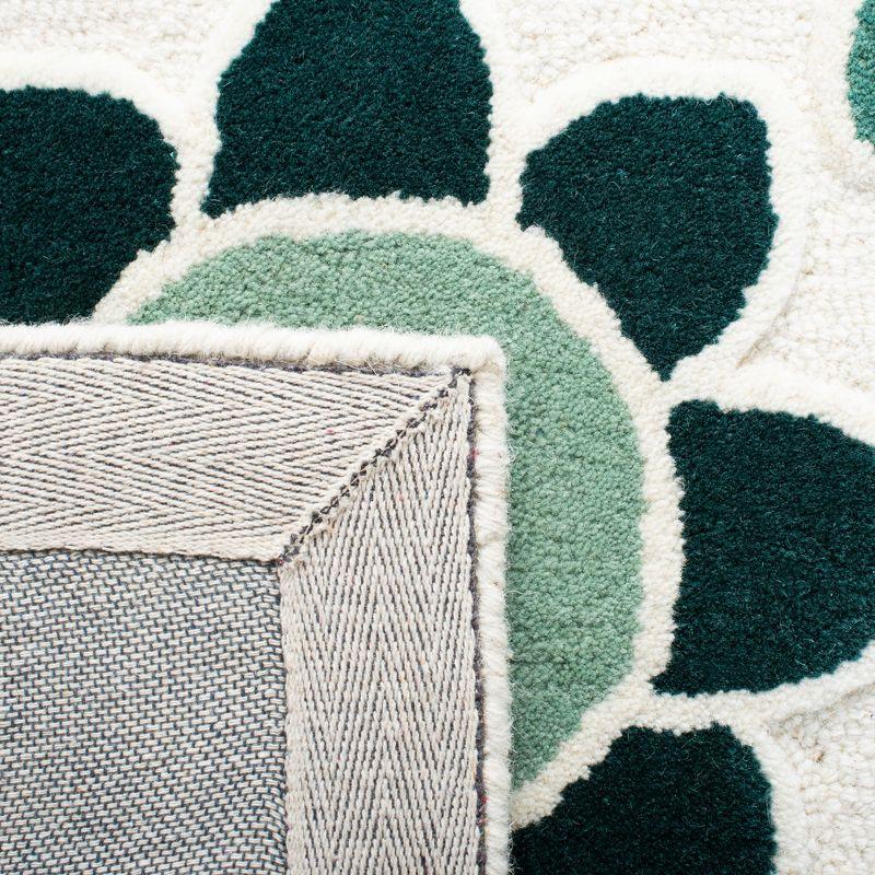 Safavieh Kids SFK923 Hand Tufted Runner Rug - Ivory/Green - 2'6"x8' - Safavieh.