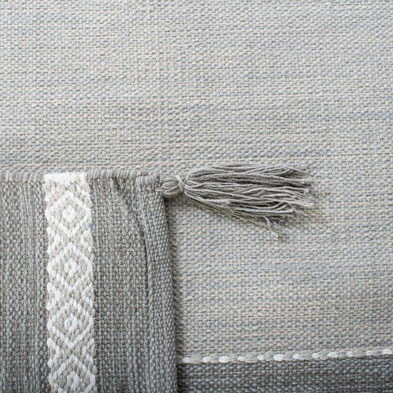 Montauk MTK214 Hand Woven Indoor Area Rug - Grey/Ivory - 6'x6' - Safavieh