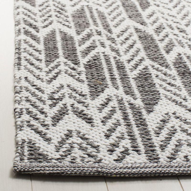 Montauk MTK609 Hand Woven Indoor Accent Rug - Charcoal/Ivory - 3'x5' - Safavieh