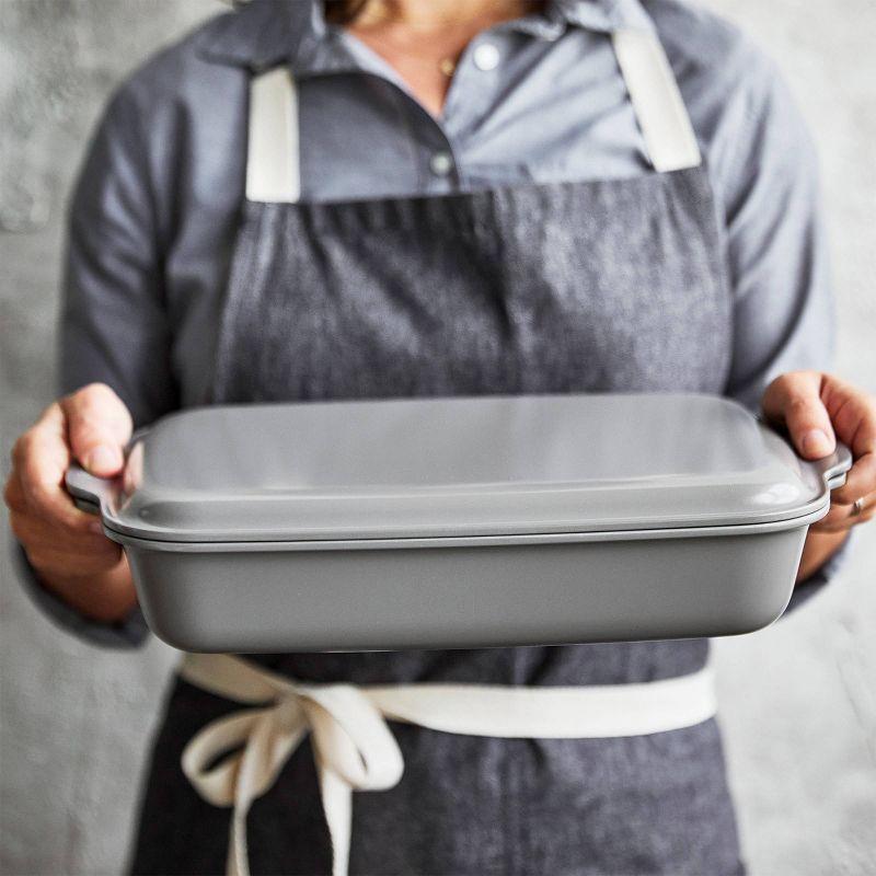 Gray Aluminum Nonstick Rectangular Baking Pan with Lid