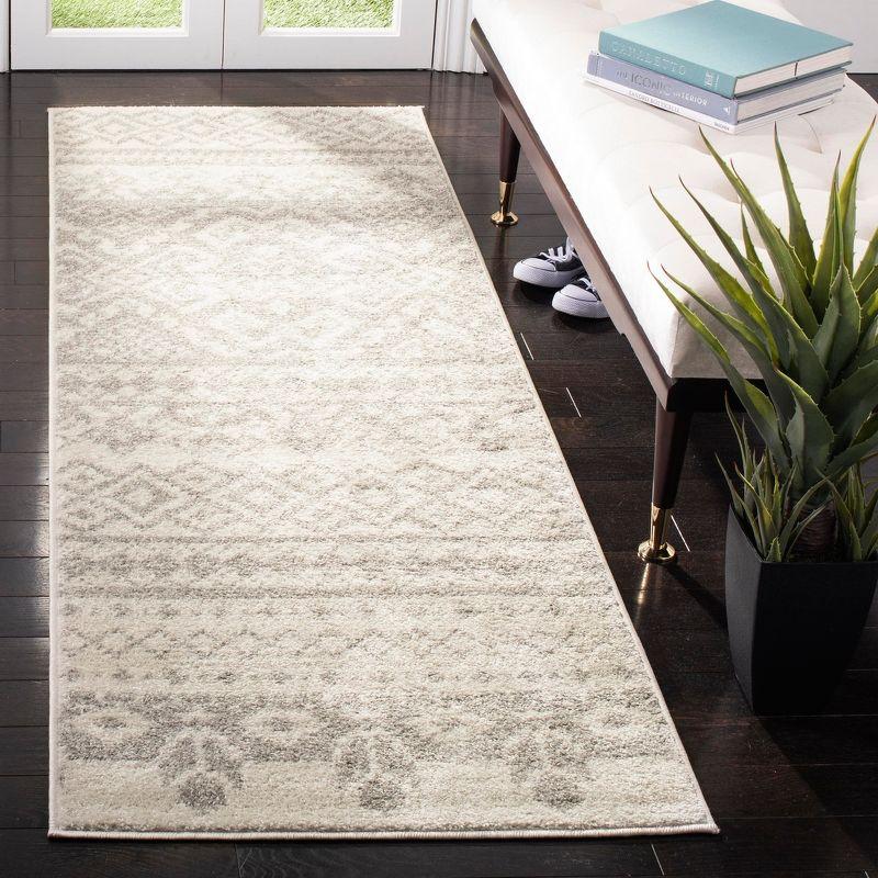 Adirondack ADR107 Machine Made Indoor Accent Rug - Ivory/Silver - 2'-6"x4' - Safavieh