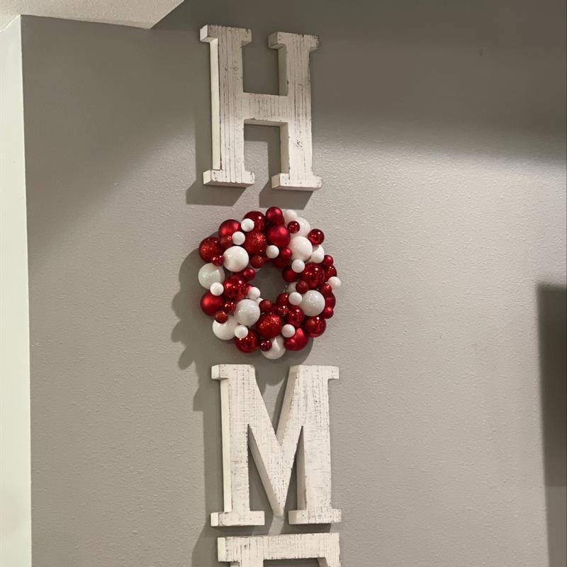 Northlight 3-Finish Shatterproof Ball Christmas Wreath - 13" - Red and White - Unlit