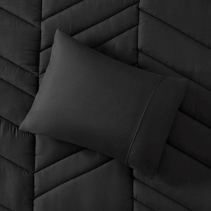 Intelligent Design Remy Quilted Chevron Comforter Set