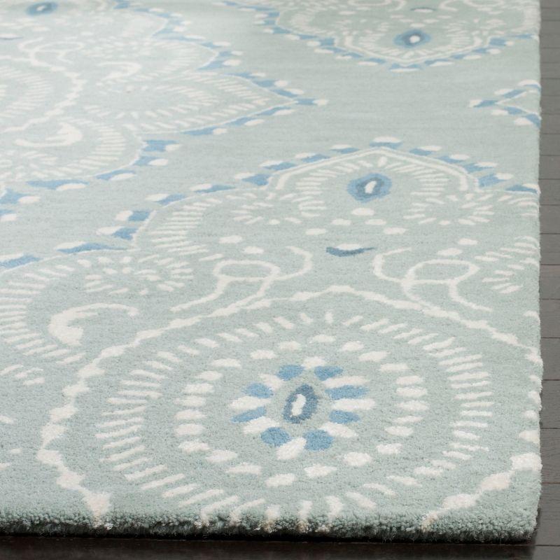 Wyndham WYD372 Hand Tufted Indoor Area Rug - Blue/Ivory - 4'x6' - Safavieh.
