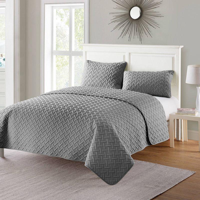 Nina Embossed Basketweave Quilt Set