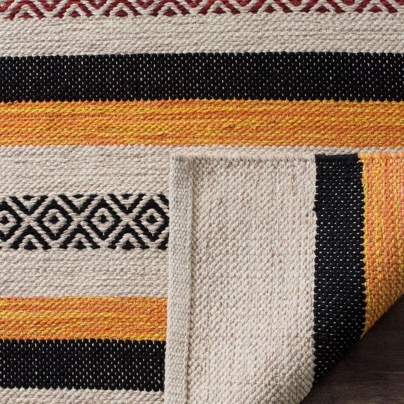 Montauk MTK211 Hand Woven Area Rug - Red/Multi - 4'x6' - Safavieh.