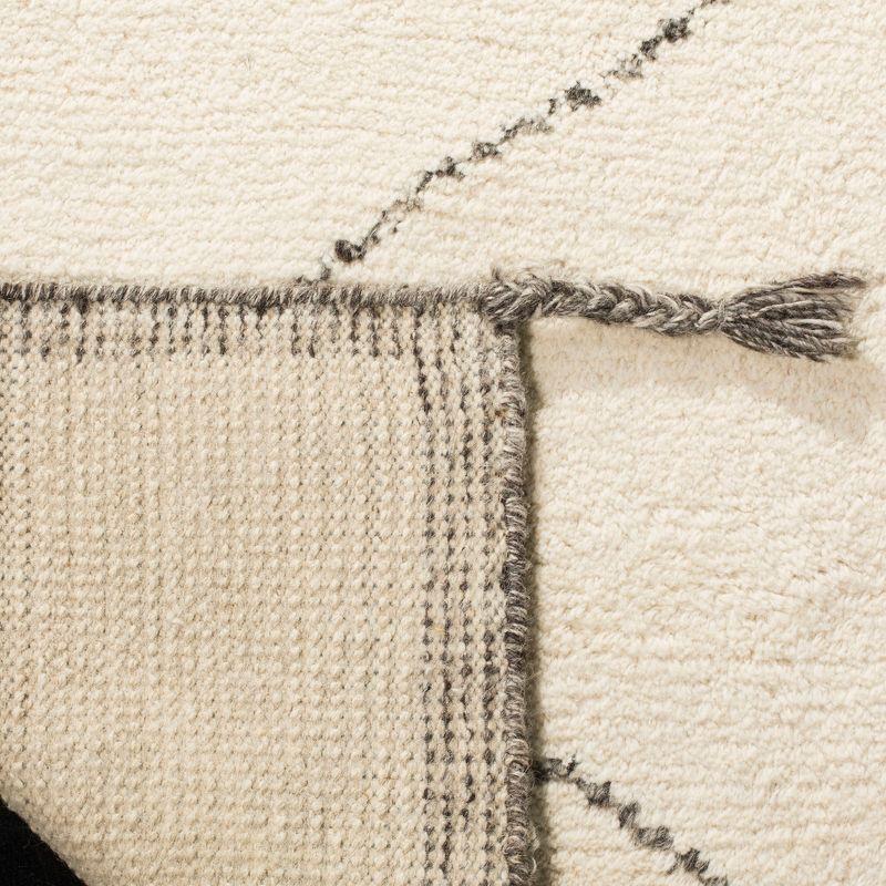 Casablanca CSB911 Hand Tufted Indoor Area Rug - Ivory/Charcoal - 6'x6' - Safavieh