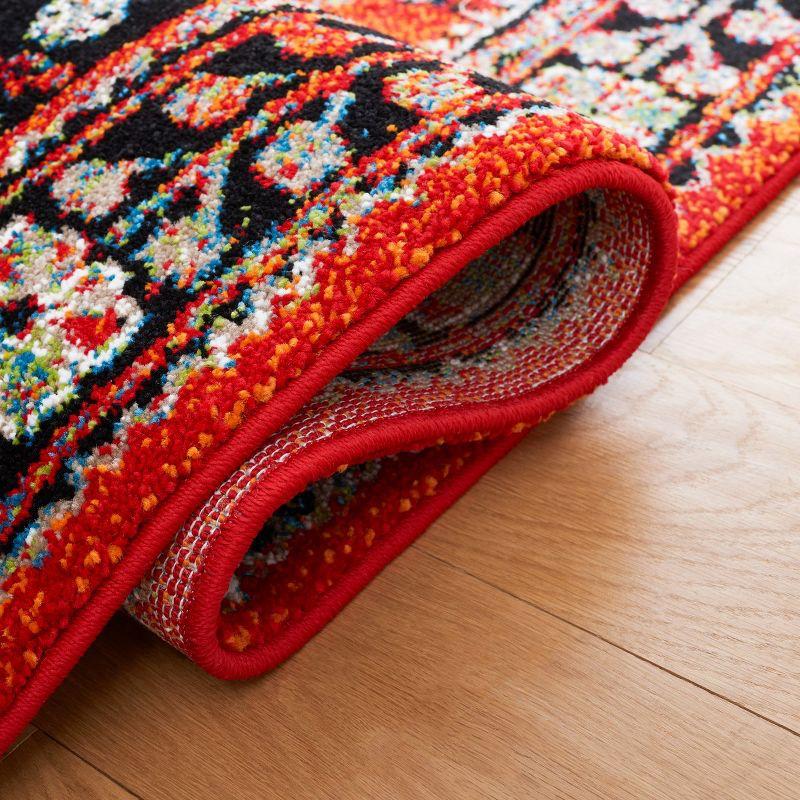 Vintage Hamadan VTH229 Power Loomed Indoor Area Rug - Red/Black - 4'x6' - Safavieh