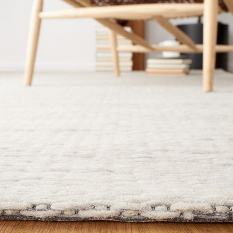 Handwoven Light Grey Wool Rectangular Rug, 5' x 8'