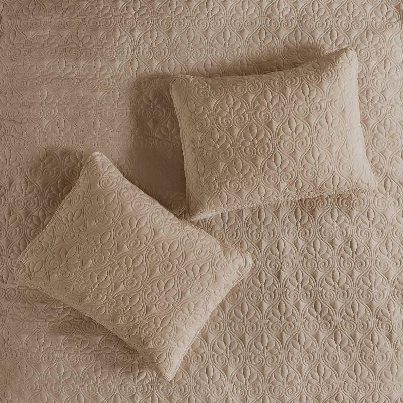 Madison Park Quebec 3 Piece Split Corner Pleated Quilted Bedspread