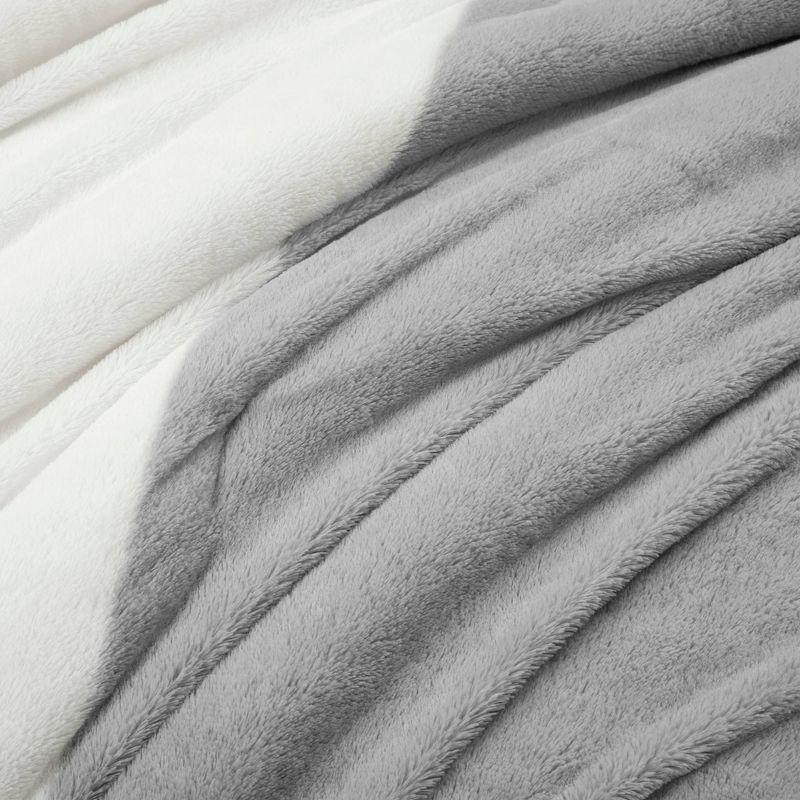 King Light Gray Faux Fur 3-Piece Comforter Set