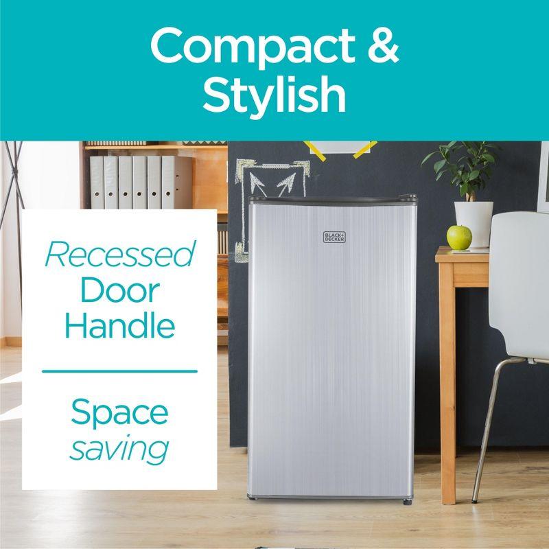 BLACK+DECKER 3.2 cu. ft. Freestanding Mini Fridge with Freezer