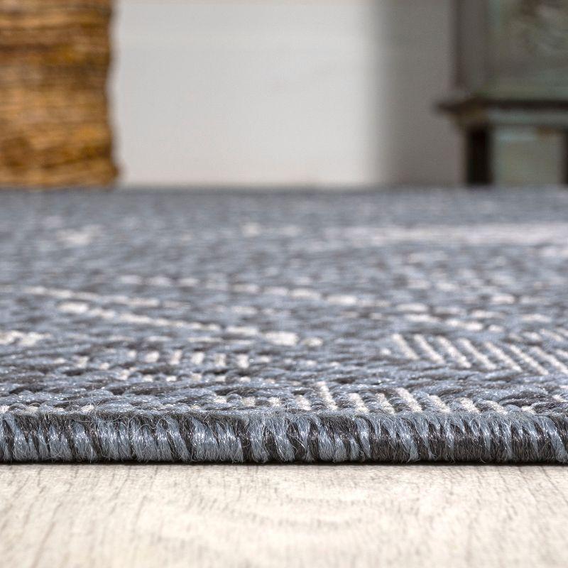 5' x 8' Bahamas Modern All-Over Floral Indoor/Outdoor Area Rug, Navy/Gray - JONATHAN Y
