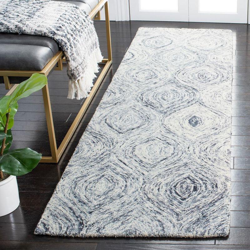 Silver and Grey Hand-Tufted Wool Ikat Runner Rug